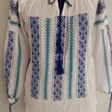 Bluza traditionala dama, maneca trei sferturi, cu broderie colorata